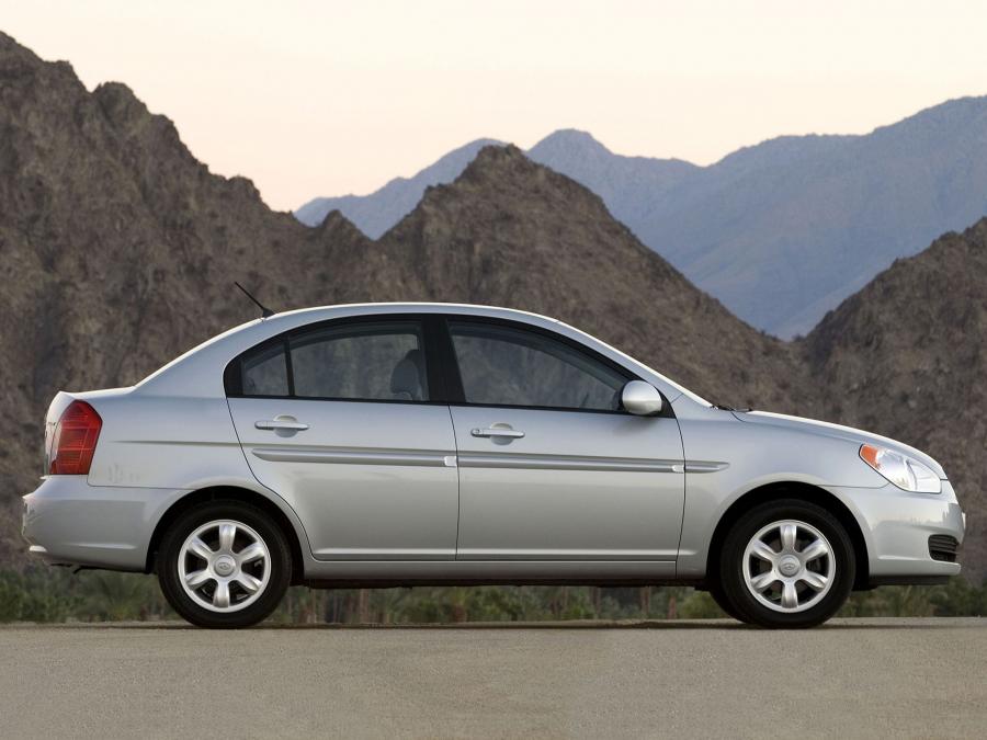  Hyundai Accent Sedan 2006 года  (US) (фото 2 из 9)